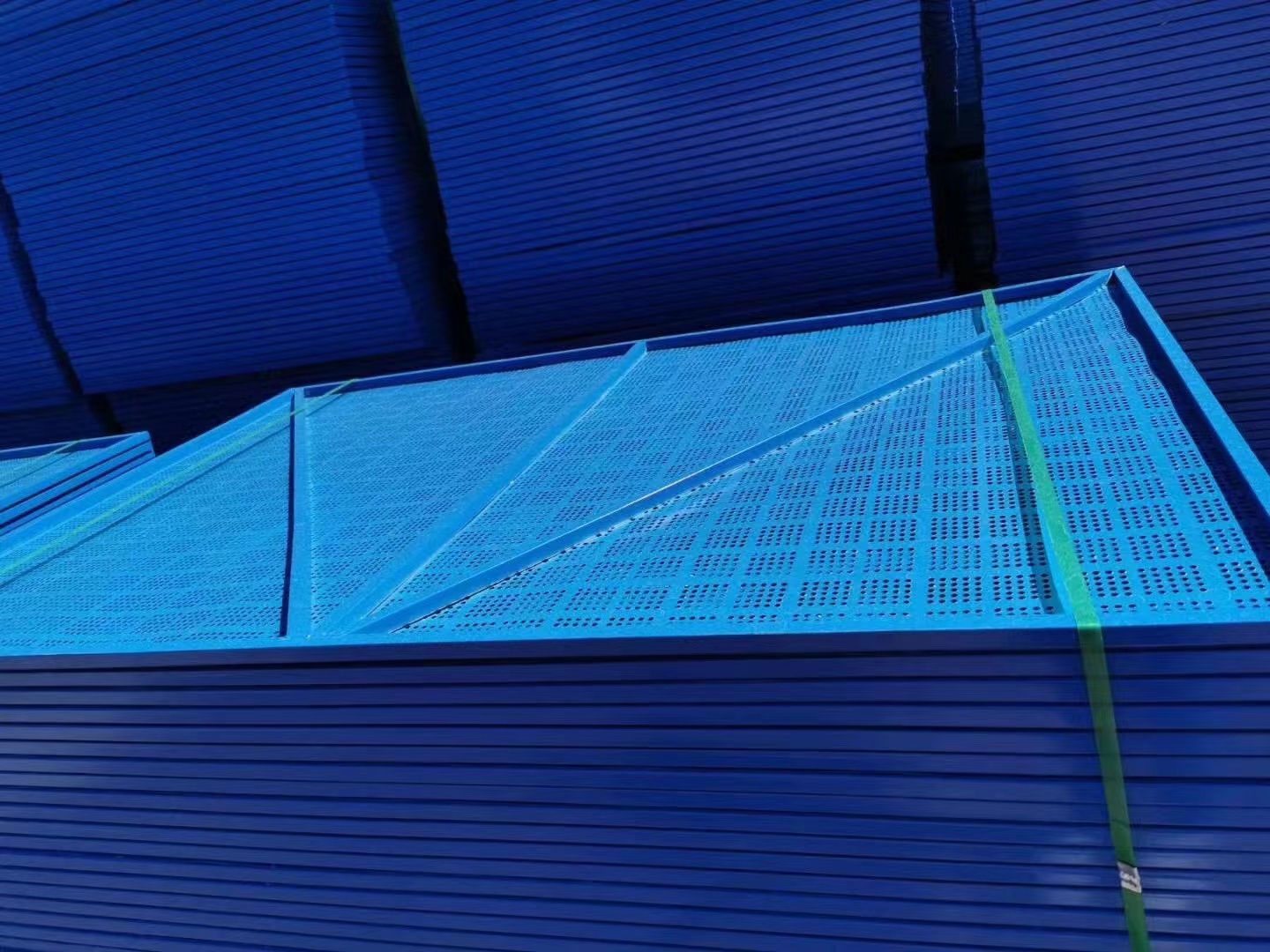 建筑爬架網規格圖片4