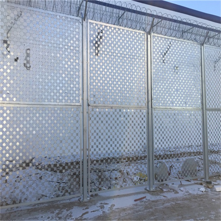 監(jiān)獄圍墻加高網圖片4 監(jiān)獄圍墻加高網圖片4